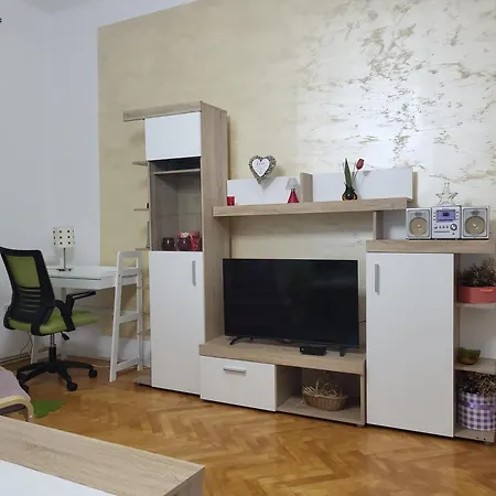 Grand San, Free Parking Apartment *