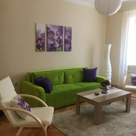 Grand San, Free Parking *